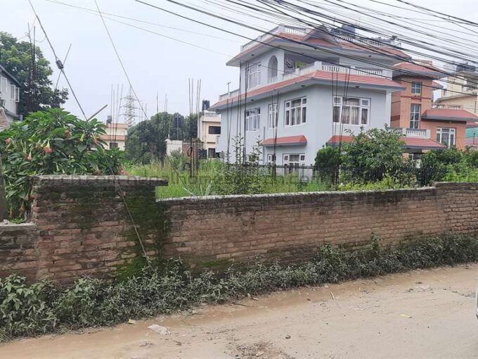 land for sale at Chandani Chowk