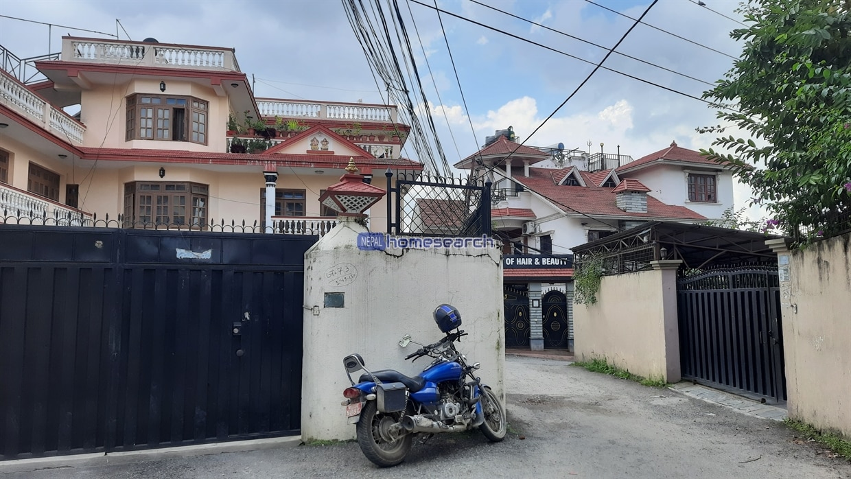 house for sale at Chandol