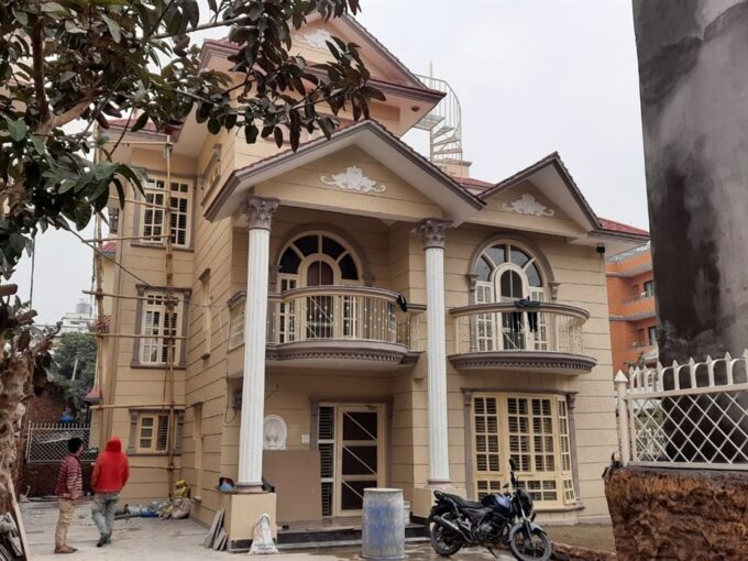 Renovated house Chappal Karkhana