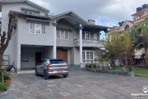 Beautiful Old Villa on 23 aana Sale at Sitapaila