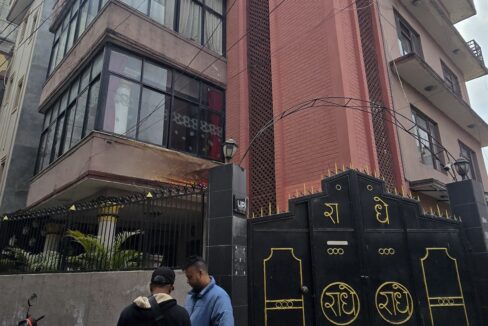 House for sale near Gopi Krishna Cinema, Kapan Kathmandu!
