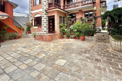 Beautiful Old Charm in Prime Location in Bagdol Lalitpur – For Sale!